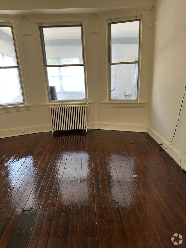 Building Photo - 121 Kearney Ave Rental