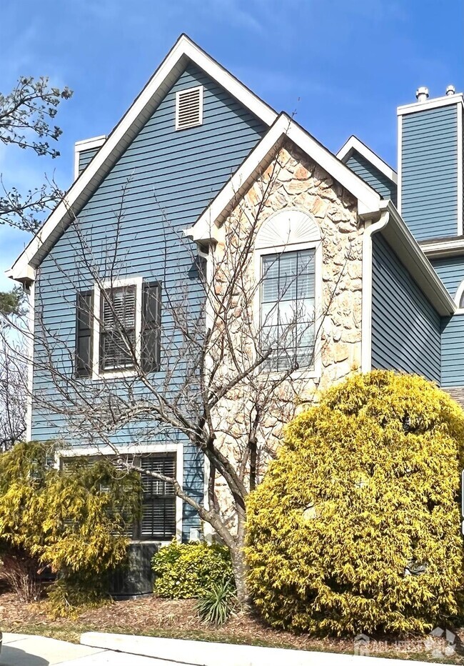 Building Photo - 111 Longfield Ct Rental