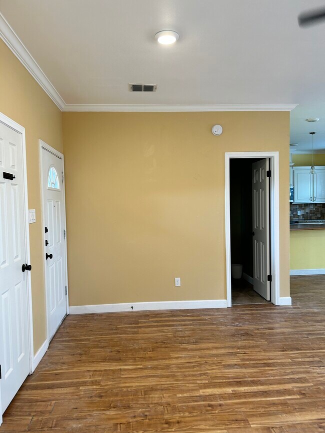 Photo - 15325 Cruiser St Unidad A