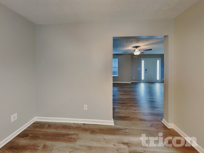 Photo - 501 Walton Dr