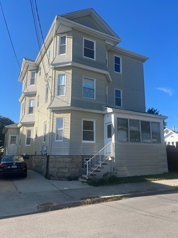 Photo - 15 Marsh St Unit 1
