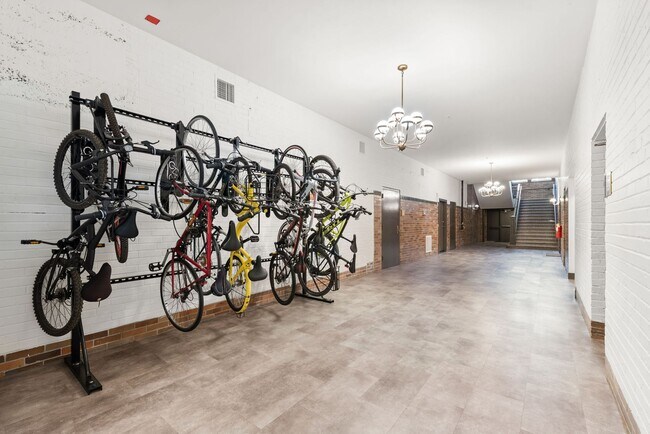 Photo - Wilkinson Lofts | A Schoolhouse Reimagined Unidad 109