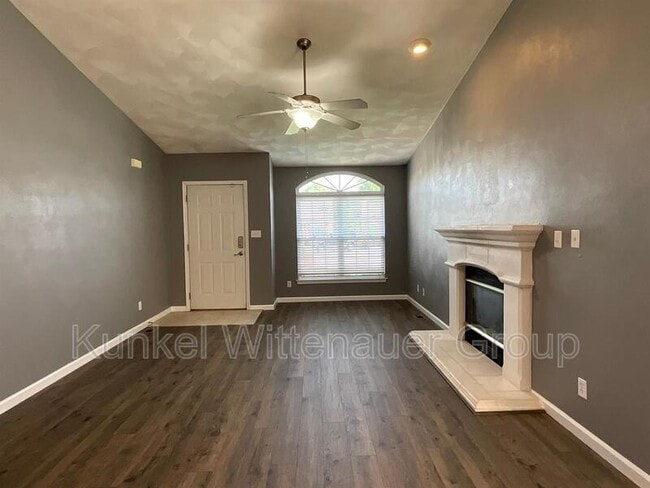 Photo - 1509 English Pine Ln