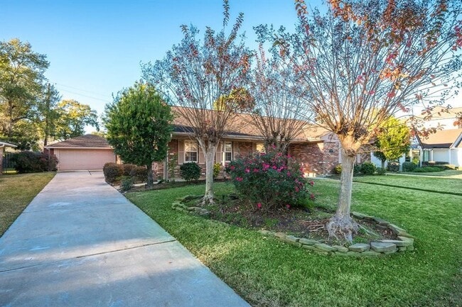 Photo - 5046 Yarwell Dr