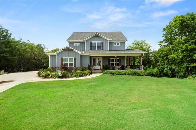 Building Photo - 175 STONELEDGE TRCE N