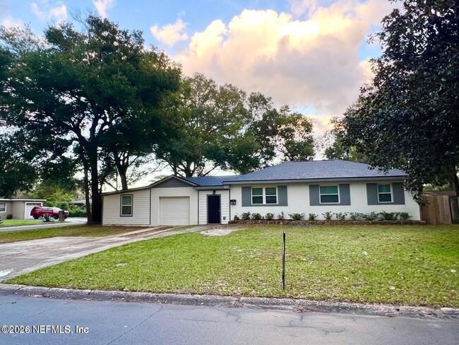 Building Photo - 1961 New Haven Rd
