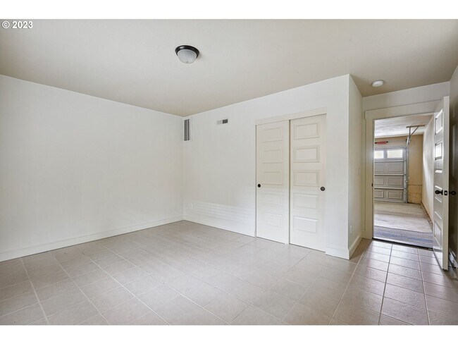Photo - 5331 NE Cully Blvd