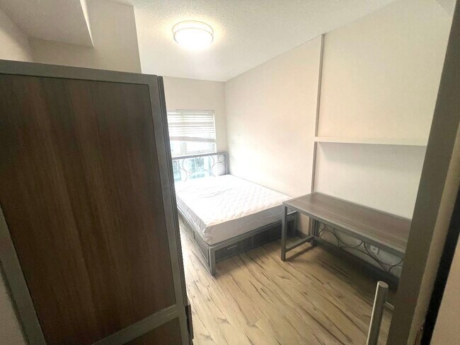 Photo - 258 Sunview St