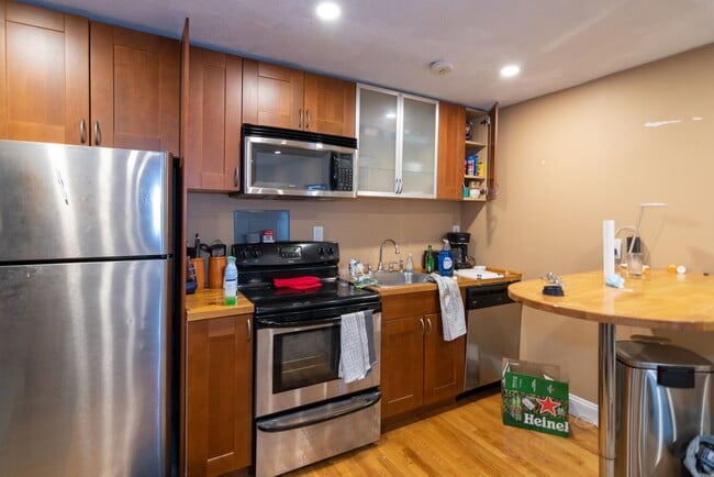 Building Photo - 9/1 No Fee! Spacious 1BR near Packard's Corner, BU, with AC!