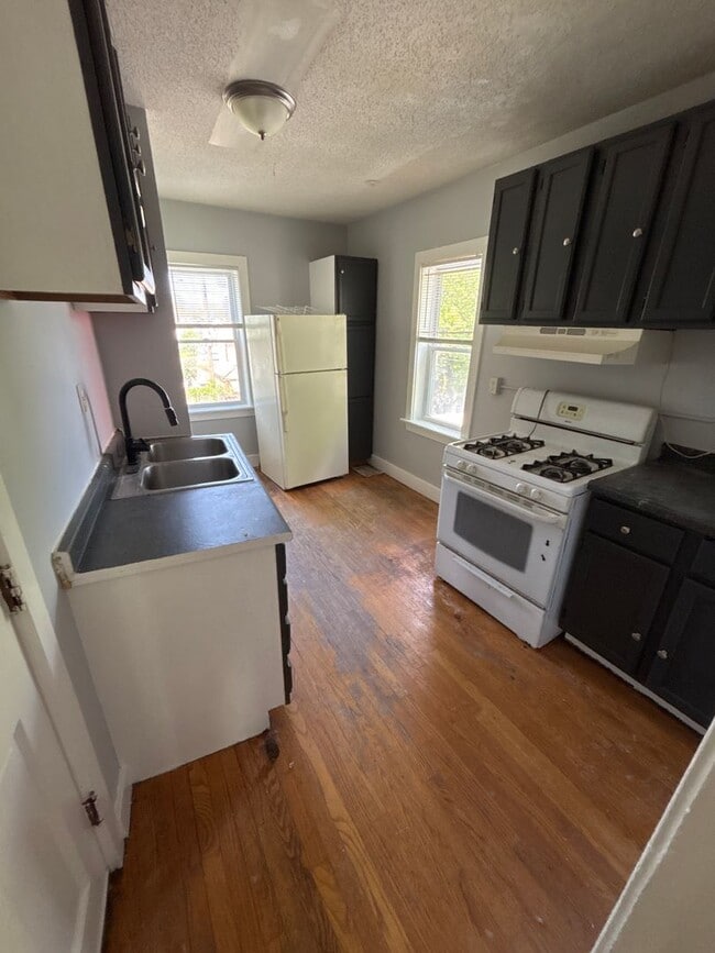 Photo - 2212 6th St NE Unit 2212 6th Street NE: -2