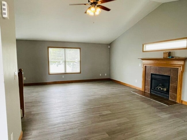Photo - 8575 Fernbrook Dr