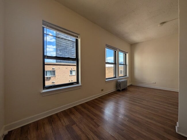Photo - 5417 N Kenmore Ave Unit 212
