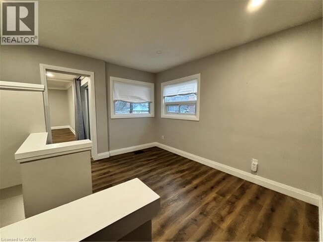 Photo - 773 Lawrence Rd