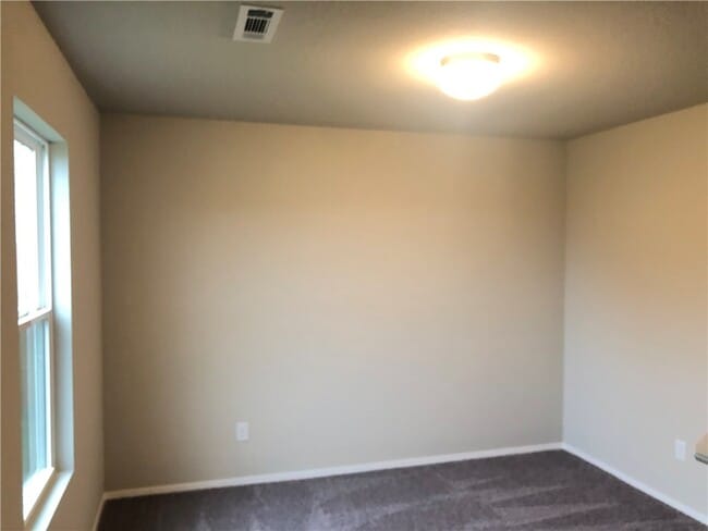 Photo - 1906 E Center St