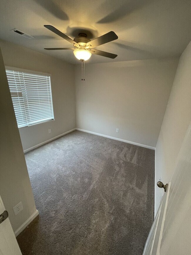 Photo - 3 Bd 2.5 Ba Townhouse