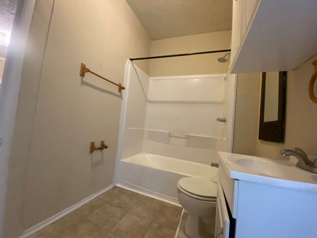 Photo - **AVAILABLE NOW**3 Bedroom/1 Bathroom in Columbus, GA 31904