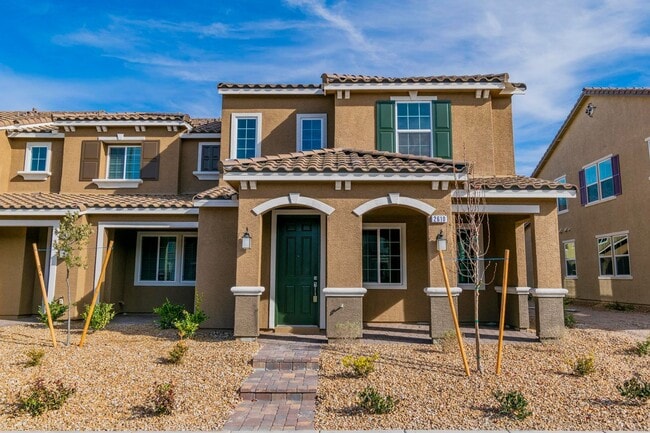 Building Photo - Brand New Build! Townhouse in the heart of Inspirada's Master Planned Community! available 4/1/2026