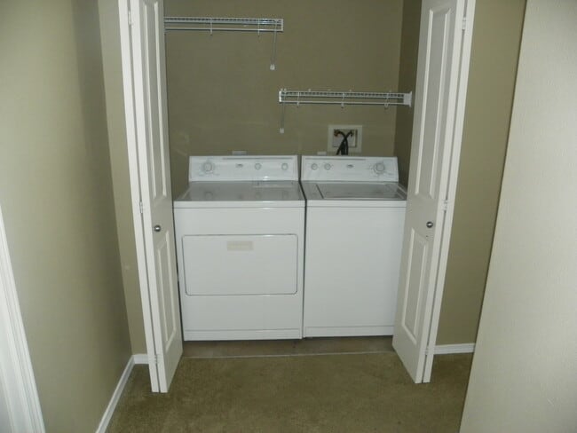 Photo - gar399 Unit 200