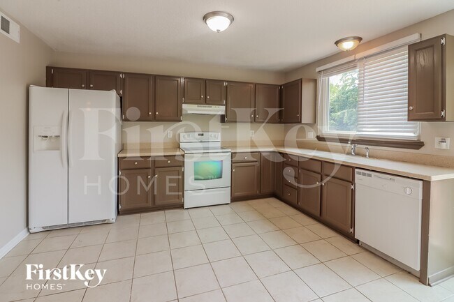 Photo - 909 Minnie Ave