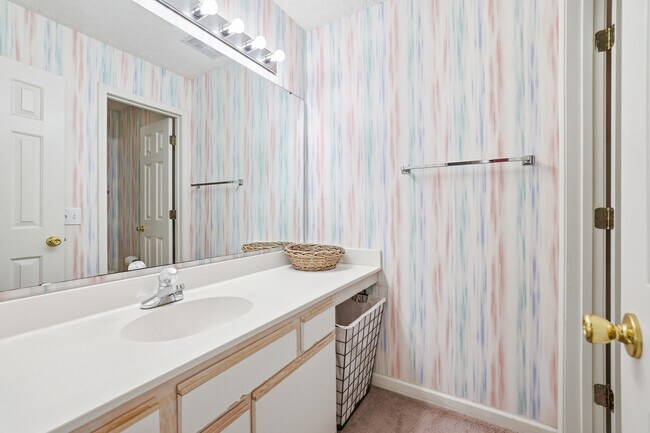 Photo - 510 White River Dr Unidad 24F