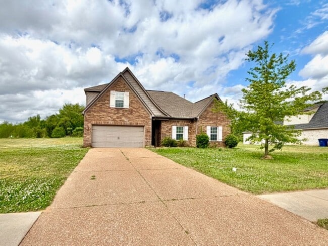 Photo - CourtlyCircleNorth8564 Unit 1