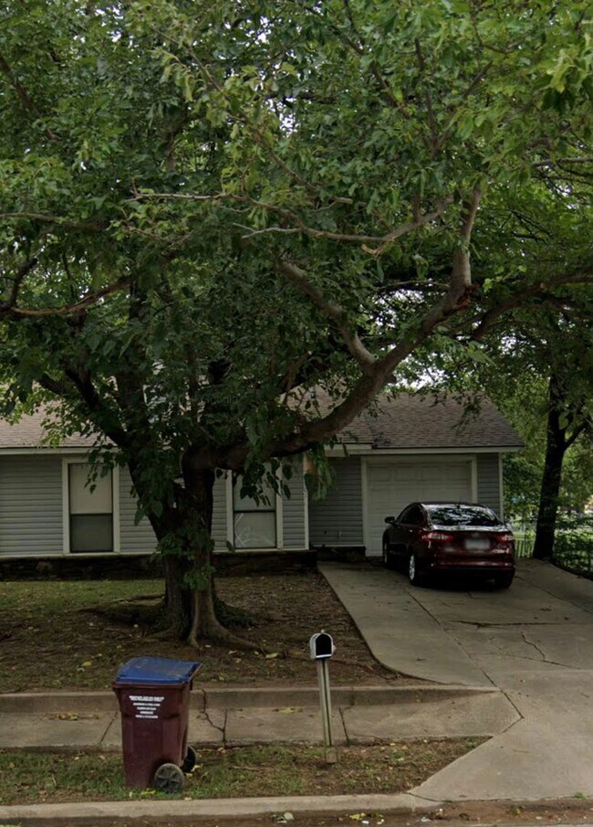 Gregory - Brooken Hill Drive Duplex - Gregory - Brooken Hill Drive Duplex Apartment Unit 1