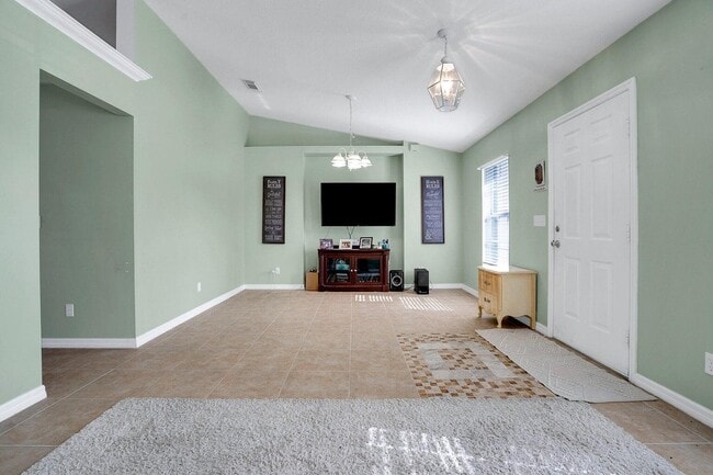 Photo - 707 NW Floresta Dr