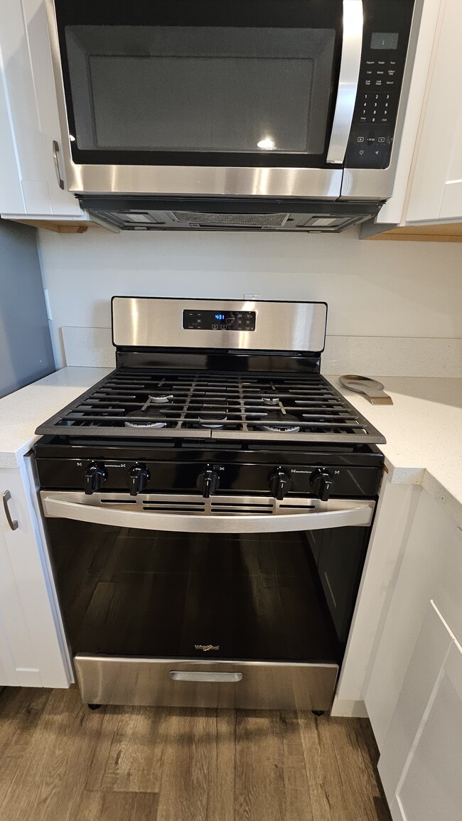 Photo - 6241 Bellaire Ave Unit 6241 Bellaire ave.