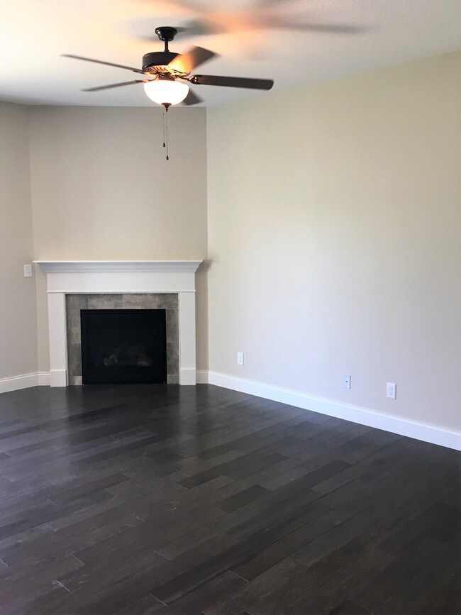 Photo - 1516 Greyrock Ln