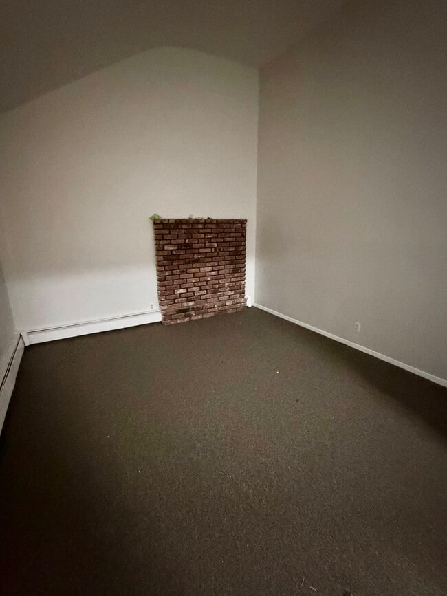 Photo - 958 Taylor Ave