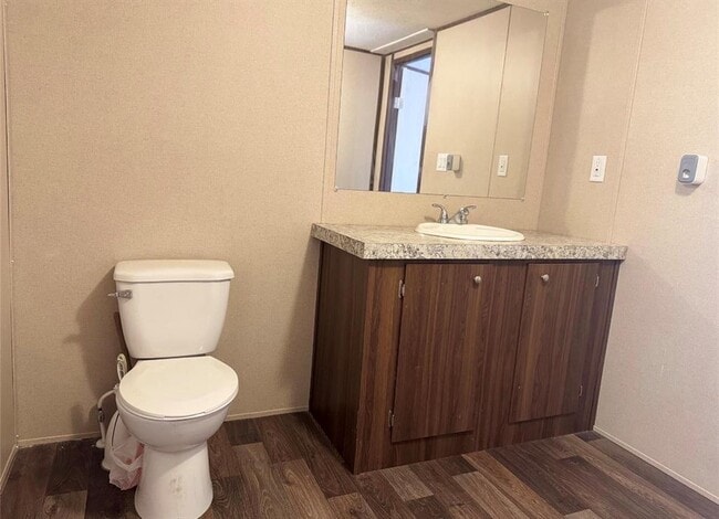 Photo - 104 Dockal Dr