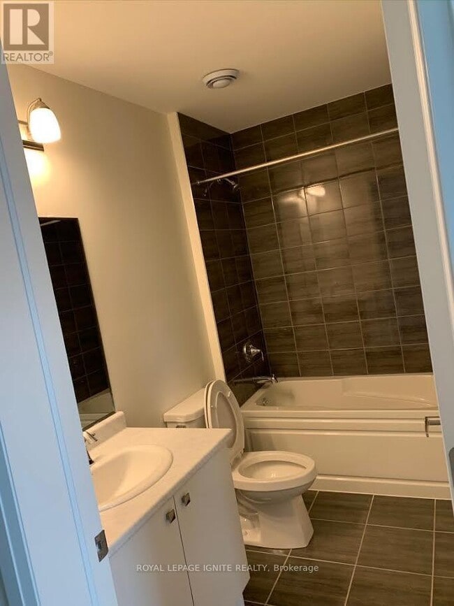 Photo - 128 Grovewood Common Unit 209