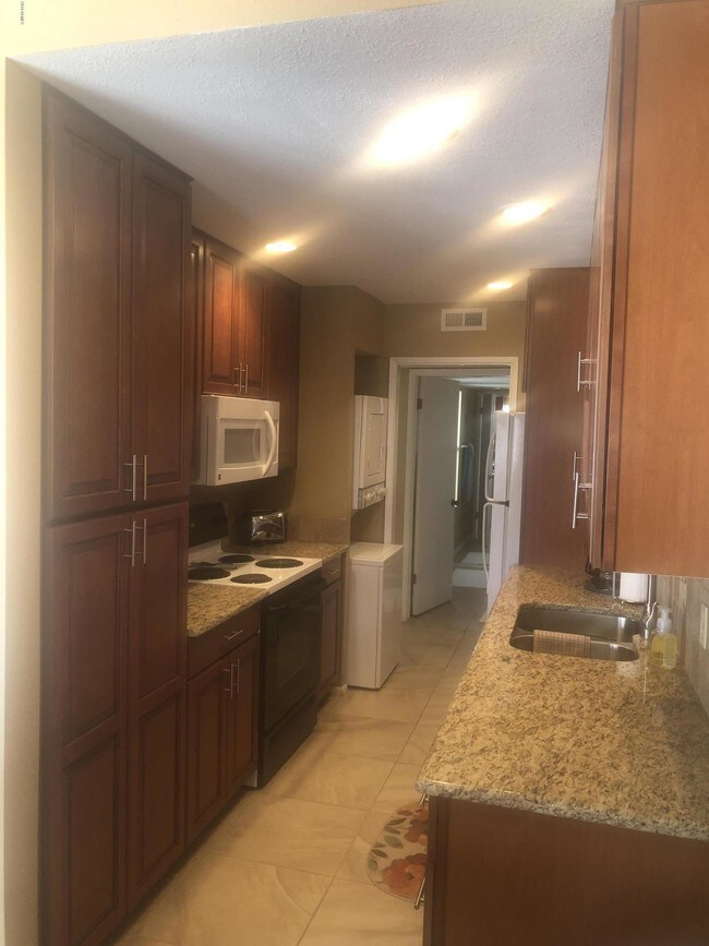 1149 E Sandpiper Dr Unit 214