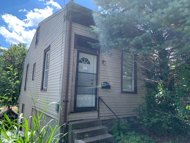 Building Photo - 1711 Pulte St