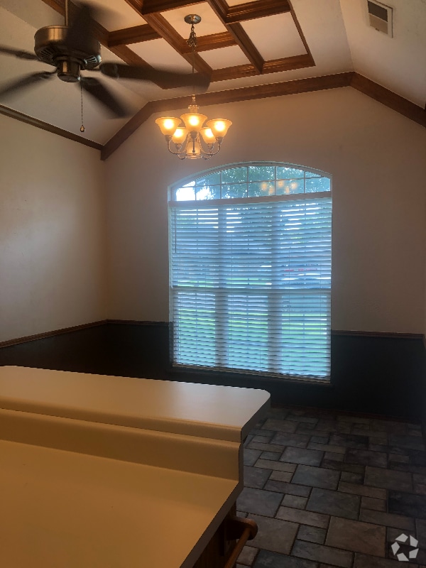 Building Photo - 4210 Rincon Ave Rental