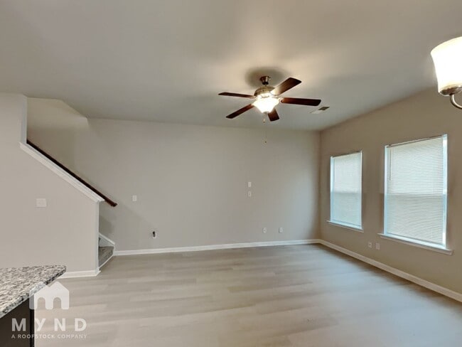 Photo - 5097 Lower Elm St