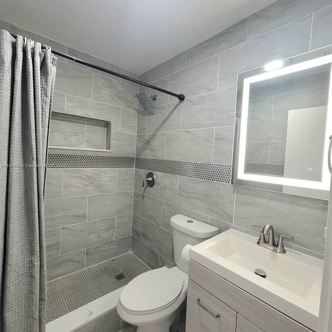 Photo - 1120 SW 96th Ave Unidad 1