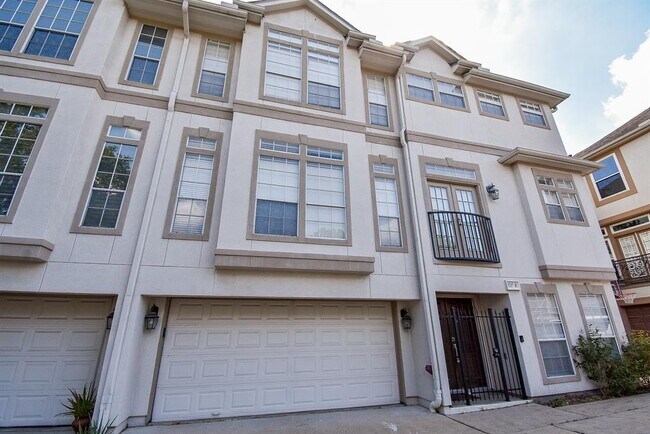 Photo - 5217 Blossom St Unit B