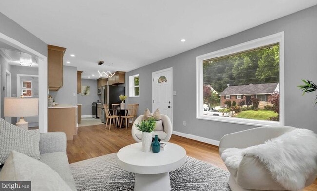 Photo - 2129 Saranac St