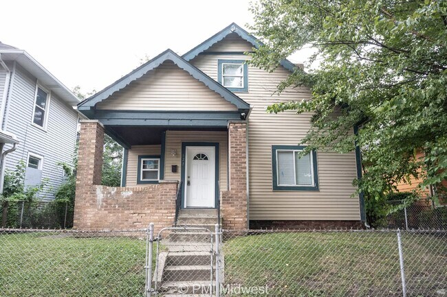"Spacious 5-Bedroom Home on Orange Street ... - "Spacious 5-Bedroom Home on Orange Street ...