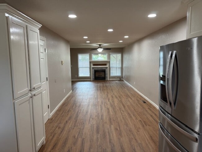 Photo - 3 bed 2 full bath 2 story duplex in Norman! ready for move in!