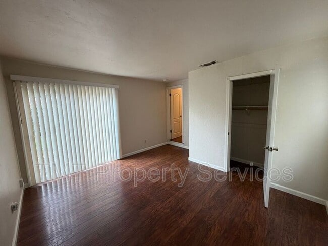 Photo - 2011 Mangrum Ave