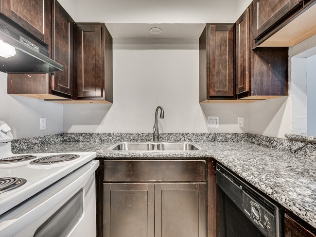 The Muntage - Kitchen - The Muntage Rental