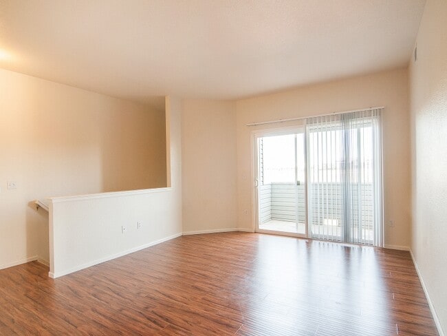 Building Photo - 905 S Zeno Way Unit 201