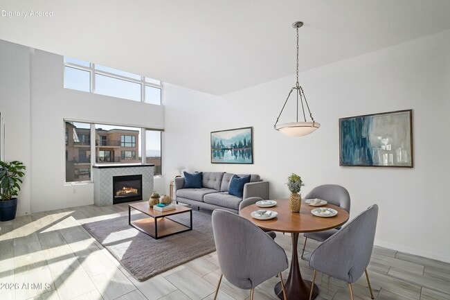 Building Photo - 17 W Vernon Ave Unit 619
