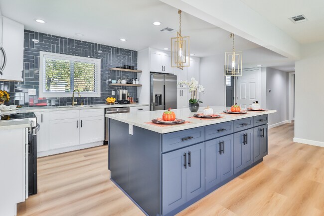 Photo - 8520 Jumilla Ave Casa