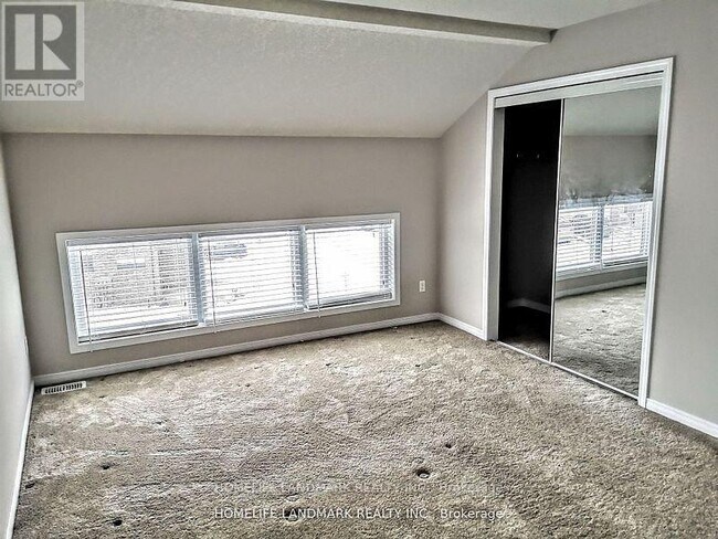 Photo - 561 Mayapple St