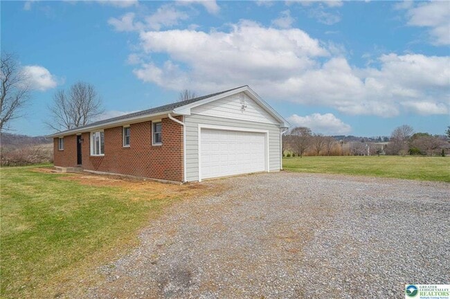 Photo - 10108 Dietrich Rd