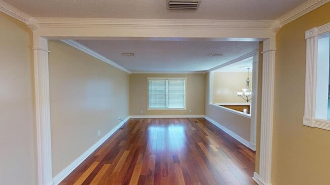 Photo - 110 Oakland Dr