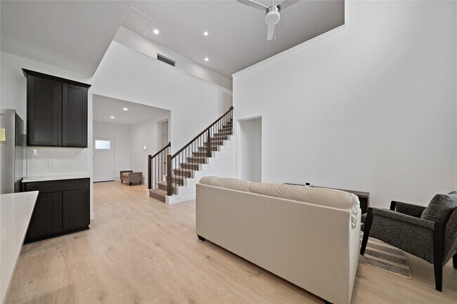 Photo - 3815 Pierce Pl Ln